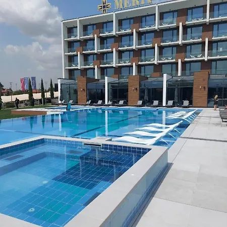 Merit Grand Mosta & Casino ホテル