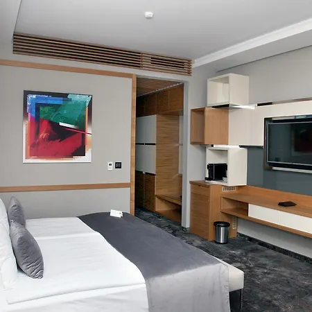 Merit Grand Mosta & Casino