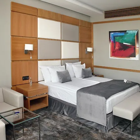 Otel Merit Grand Mosta & Casino 5*