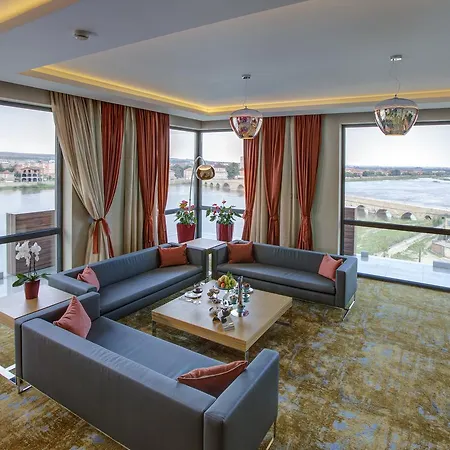 Merit Grand Mosta & Casino 5*