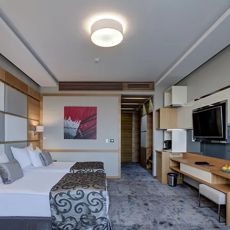 Merit Grand Mosta & Casino 5* スヴィレングラッド